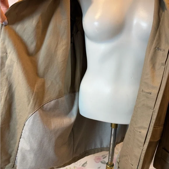 Structure Vintage Men's Beige Trench Coat - Picture 8 of 8